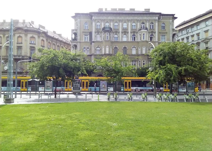 Rise And Shine Budapešť